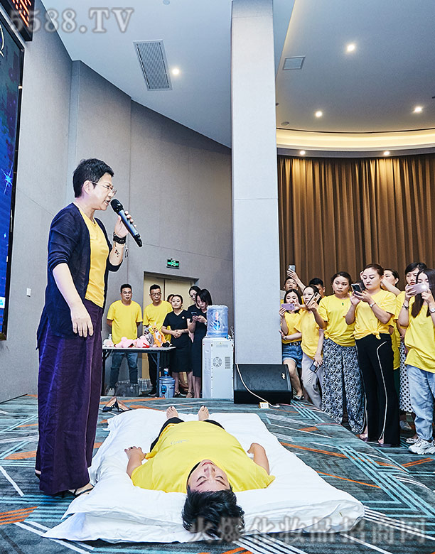 ؠt(y)ˎgVݣ޹˾Fչʾ