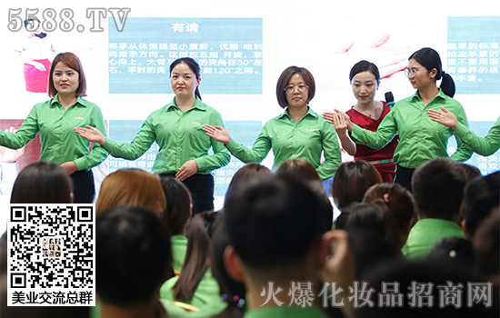 老師在認(rèn)真的指導(dǎo)我們的不足 老師在認(rèn)真的指導(dǎo)我們的不足