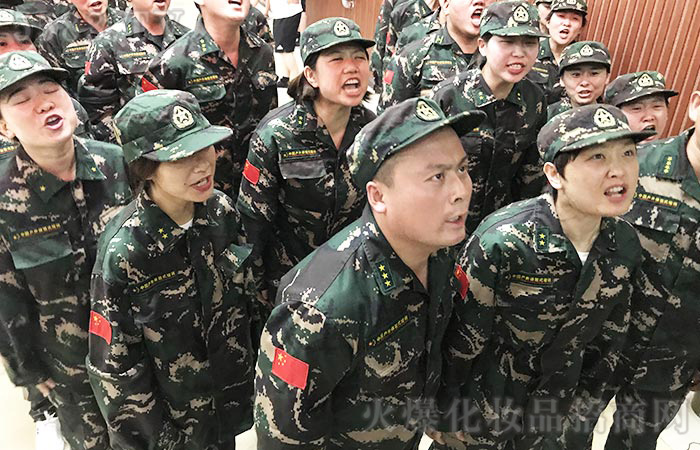 常懷感動(dòng)之情,常為感恩之行! 常懷感動(dòng)之情,常為感恩之行!