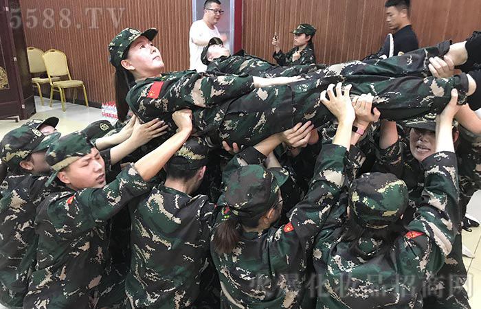 要做點(diǎn)亮別人的蠟燭