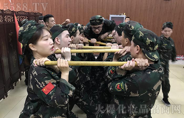 一榮俱榮、一損俱損;一個團(tuán)隊(duì)的榮譽(yù)是需要每一個人都用心負(fù)責(zé)參與完成的! 一榮俱榮、一損俱損;一個團(tuán)隊(duì)的榮譽(yù)是需要每一個人都用心負(fù)責(zé)參與完成的!