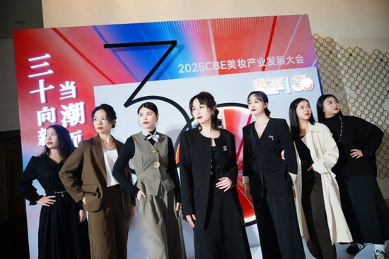 安若希將與你并肩共贏新年 安若希將與你并肩共贏新年