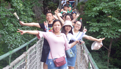 丟下所有的疲倦和理想，遠(yuǎn)離繁華，讓心靈去旅行。