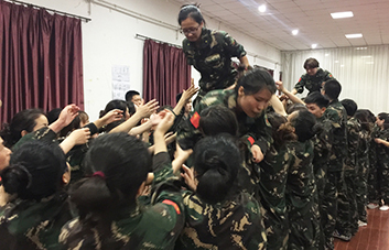 命運全在拼擊，奮斗就是希望！火爆人，好樣的！