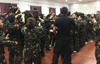 人生能有幾回搏，此時(shí)不搏何時(shí)搏！