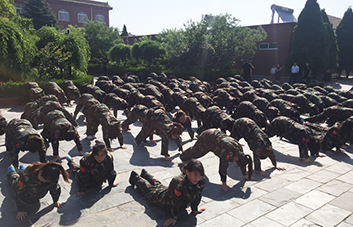 嚴明的紀律，嚴格的要求，造就自律的個人！