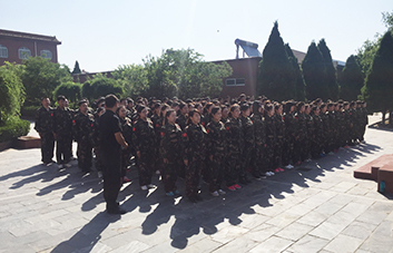 外樹形象，內(nèi)強素質(zhì)，做優(yōu)秀火爆人！