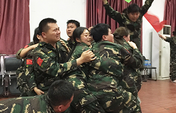 只有咬牙堅持，才會有希望！