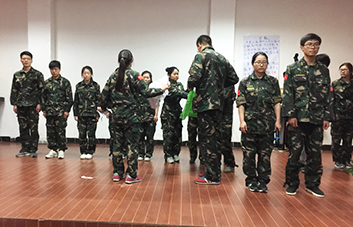 信守承諾，甘愿接受自己許下的懲罰諾言！