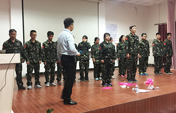 努力、拼搏、進步！即使失敗，我們也將再次站起！