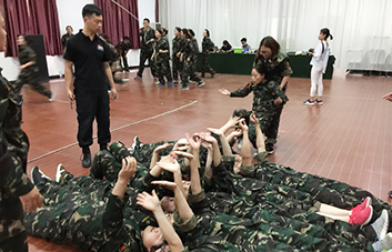 無隊友不成功，配合默契極限挑戰(zhàn)進行時！