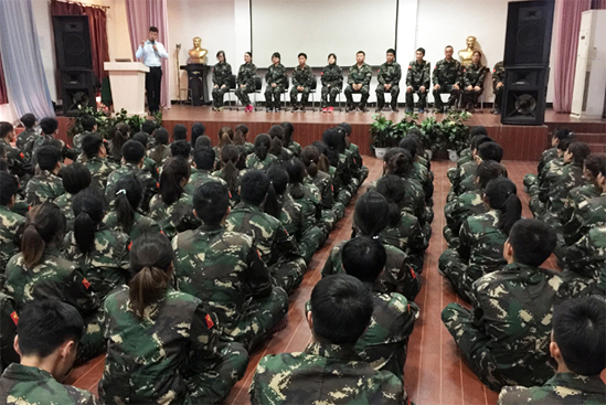 青春飛揚，全力向上；沒有哪家公司因為嚴格管理而倒閉！