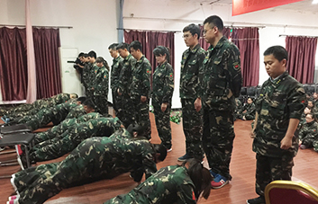 領(lǐng)導(dǎo)者是團隊的核心，一言一行都是表率！