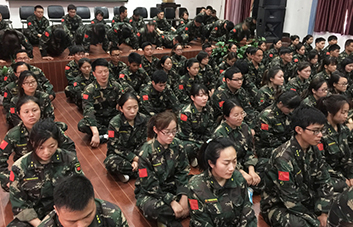 勇氣、自信，主動作為領(lǐng)袖就是成功！