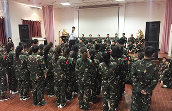 領(lǐng)導(dǎo)者是團隊的核心，一言一行都是表率！