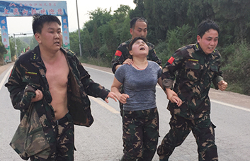 15公里徒步磨礪，火爆網(wǎng)鑄就精英團隊挑極限！