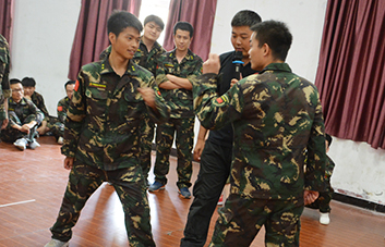 贏跑：逆向思維能力，反應(yīng)速度，發(fā)展快速啟動能力！